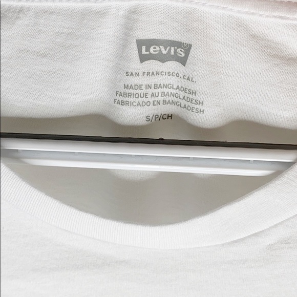 Levi’s perfect tee with raised pink batwing sz S - Picture 7 of 8